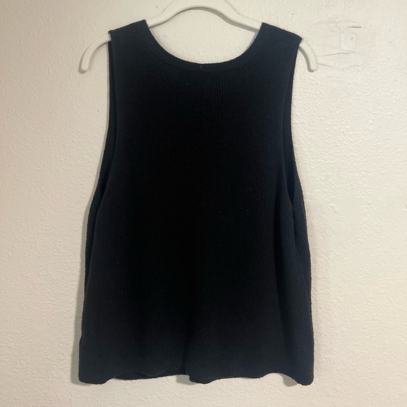 Universal Thread: Black Knit Vest with Button Front - Picture 2 of 4